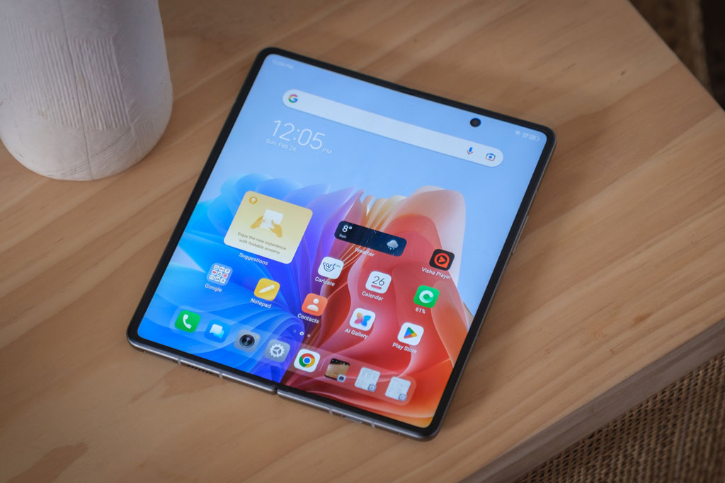 Smartphone màn hình gập, cấu hình ‘siêu khủng’, giá gần 26 triệu đồng