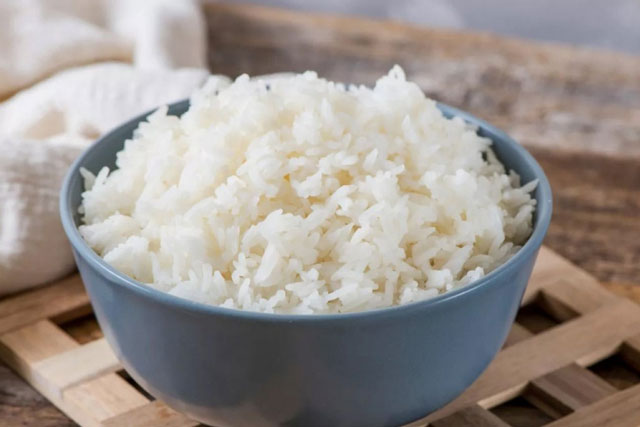 Đổ cơm nguội vào chảo dầu sau khi chế biến thức ăn, hiệu quả bất ngờ