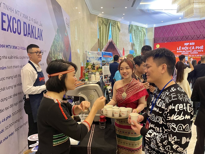 Đến với "Simexco Coffee Tour" du khách sẽ được trải nghiệm cà phê đặc sản miễn phí và nhiều hoạt động bổ ích.