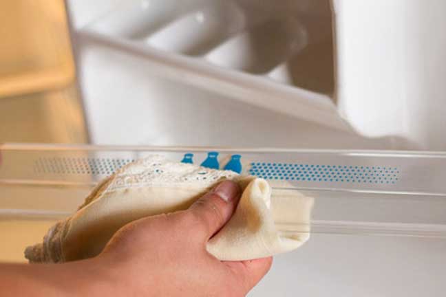 Cho giấm vào tủ lạnh sau 30 phút điều kỳ diệu xảy ra