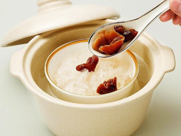 Những người nào không nên ăn yến sào?