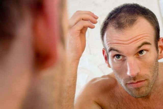 Mờ mắt, rụng tóc vì… sex quá nhiều