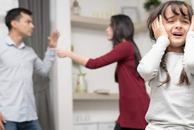 Bồ bịch rách giời còn chưa 'đủ đô', chồng đòi chia nhà để sống cùng tình trẻ