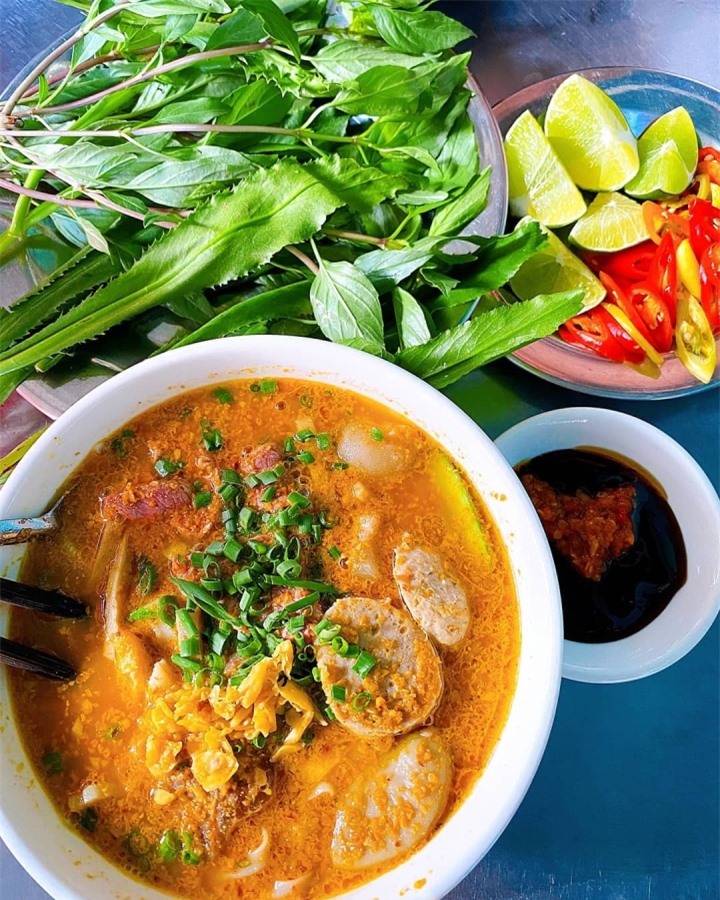 Món hủ tiếu khiến khách đổ mồ hôi, chảy nước mắt mà miệng vẫn không thể ngừng ăn - 6
