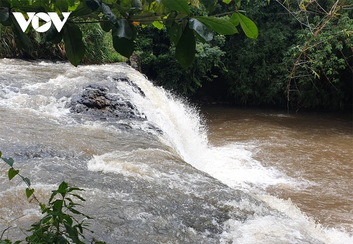 thac nha Den - thang canh ngu quen giua long thu phu ca phe buon ma thuot hinh anh 4