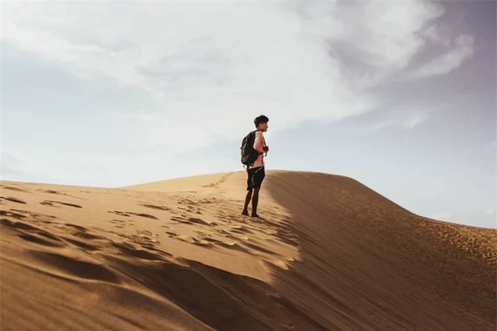 Trải nghiệm cảm giác lạc vào ‘sa mạc thu nhỏ’ với cồn cát xinh đẹp ở Quảng Bình - 5