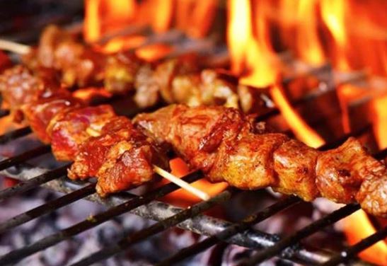 Ướp thịt lợn nướng cứ làm theo cách này, thịt thơm ngon và mềm, ai ăn cũng vừa miệng