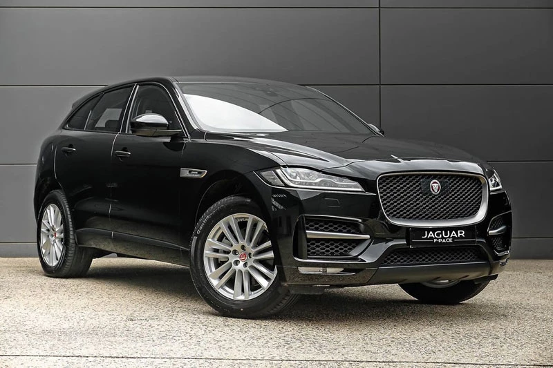 Jaguar F-Pace.