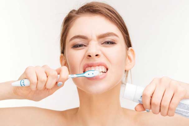 Sai lầm "ai cũng mắc" khi đánh răng khiến hàm răng chẳng mấy mà hư hỏng