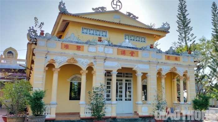Ngôi chùa hơn 100 tuổi với kiến trúc nghệ thuật Đông-Tây độc đáo ở Bạc Liêu 3