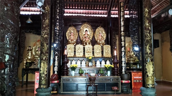 Ngôi chùa hơn 100 tuổi với kiến trúc nghệ thuật Đông-Tây độc đáo ở Bạc Liêu 6