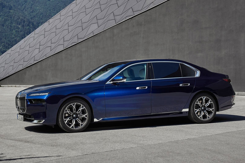 Top 10 xe hybrid hạng sang đáng mua nhất năm 2023: BMW 7 Series góp mặt