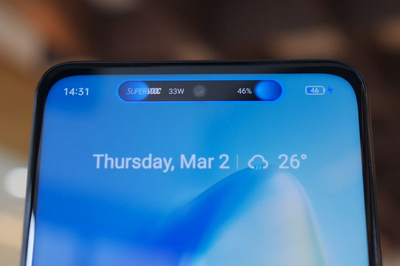 Cận cảnh smartphone màn hình ‘viên thuốc’, RAM 8 GB, sạc 33W, giá gần 4 triệu đồng