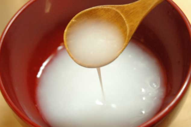 Uống một cốc nước cơm mỗi ngày, bạn sẽ nhận được hàng loạt tác dụng bất ngờ này