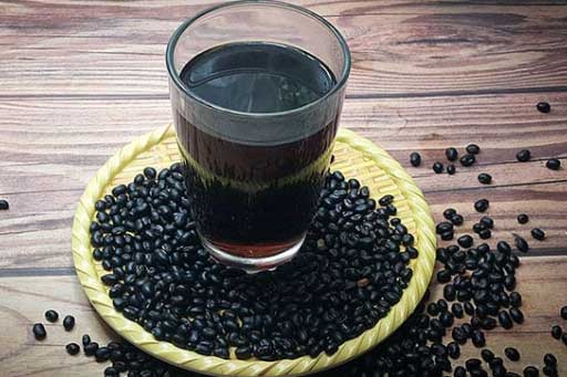 Mỗi ngày một cốc nước đậu đen giá rẻ bèo mà công dụng thế này