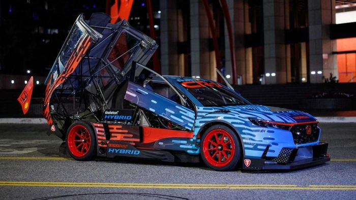 Cận cảnh xe đua Honda CR-V Hybrid công suất 800 mã lực