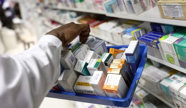 Chi phí đắt đỏ, nhiều hiệu thuốc tại Anh phải đóng cửa