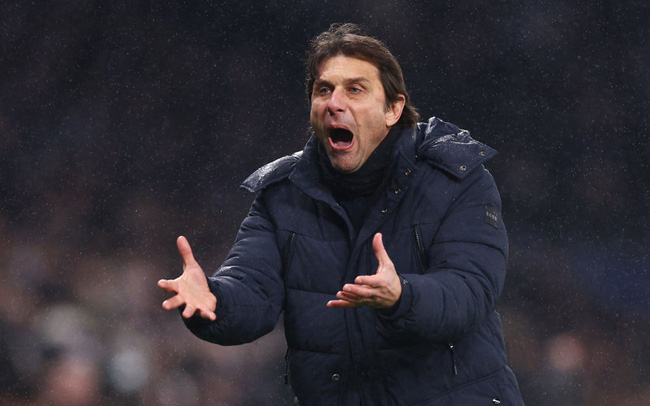 HLV Conte hé lộ khả năng bị sa thải sau khi Tottenham bị loại khỏi Champions League