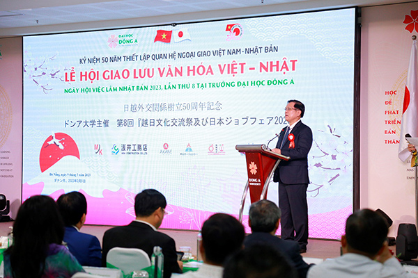 Thứ trưởng Bộ LĐ-TB&XH Nguyễn Bá Hoan phát biểu tại chương trình