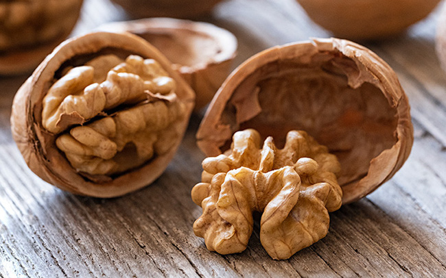 Lý do quả óc chó là siêu anh hùng trong đĩa ăn tối