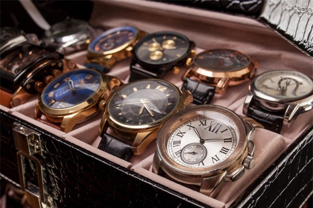 Buôn đồng hồ Rolex đã qua sử dụng lời hơn cả đầu tư vào thị trường chứng khoán Mỹ - Ảnh 1.