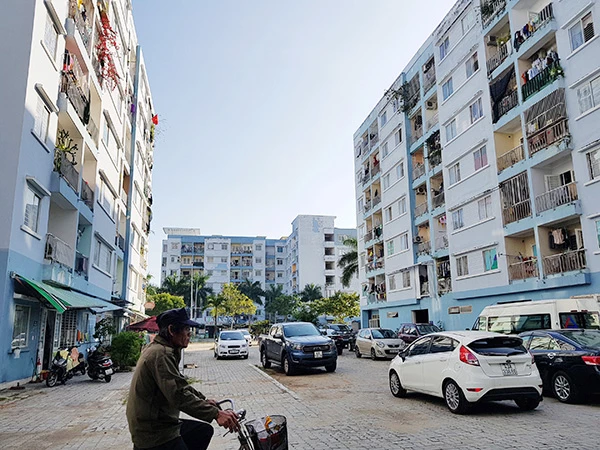 UBND TP Đà Nẵng yêu cầu xử lý tình trạng lấn chiếm không gian công cộng để sử dụng vào mục đích riêng tại các chung cư thuộc sở hữu nhà nước