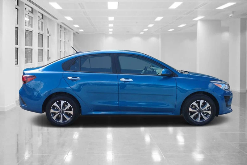 3. Kia Rio Sedan 2023 (giá khởi điểm: 16.450 USD).