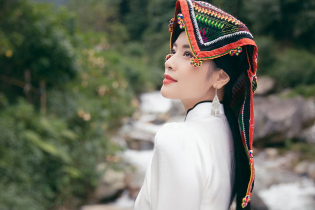 Tây Bắc đẹp rực rỡ trong MV "Hoa ban về" của Sao Mai Thu Hằng