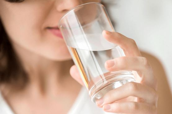 4 sai lầm khi uống nước phá hủy gan thận của bạn, bỏ ngay trước khi quá muộn