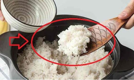 Các cụ dặn: 'Đói tới mấy cũng không được xới cơm một lần', vì sao vậy?