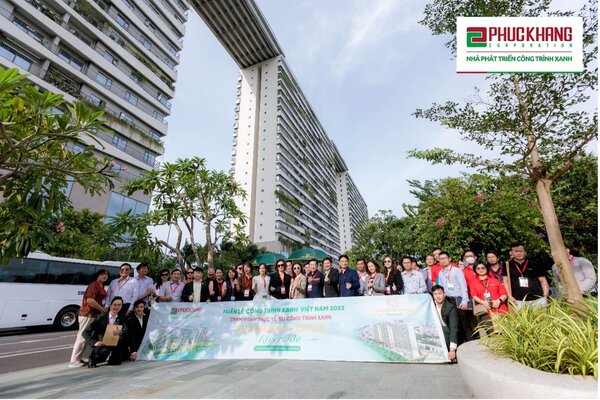 Hơn 60 đại diện Bộ Ban ngành, tổ chức, hiệp hội, doanh nghiệp và báo chí... đến tham quan Diamond Lotus Riverside trong khuôn khổ Tuần lễ Công trình xanh Việt Nam 2022