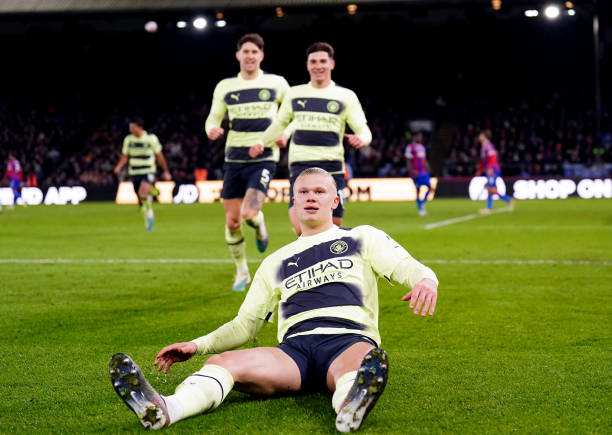 Man City nhọc nhằn đánh bại Crystal Palace