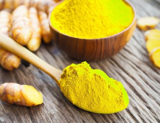 Lo&#x1EA1;i tinh b&#x1ED9;t gi&#xFA;p x&#xF3;a tan n&#x1ED7;i lo l&#xE0;n da &#x111;en nh&#x1EBB;m khi h&#xE8; v&#x1EC1;, ch&#x1ECB; em n&#xEA;n ghim l&#x1EA1;i ngay