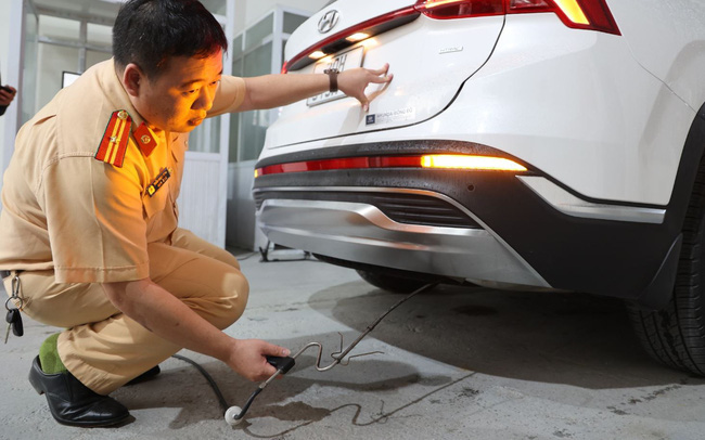 19 trung tâm đăng kiểm được bổ sung cảnh sát giao thông kiểm định