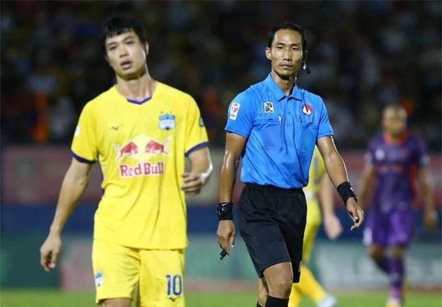 V.League có thêm một trọng tài chuẩn FIFA - Ảnh 1.