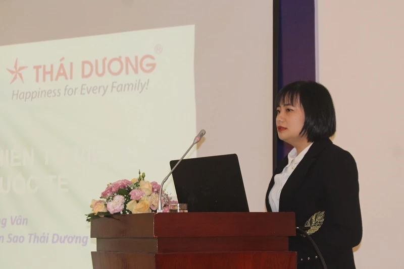 ThS-DS. Nguyễn Thị Hồng Vân – Phó Tổng giám đốc Công ty Cổ phần Sao Thái Dương, chia sẻ tại diễn đàn.