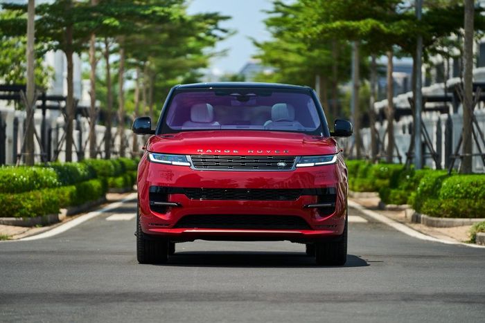 Cận cảnh Range Rover Sport 2023, giá từ 7,329 tỷ đồng tại Việt Nam