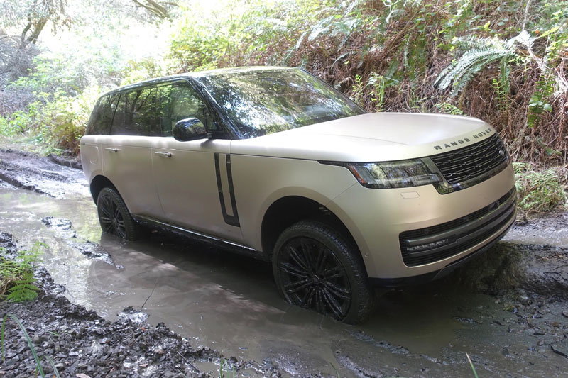 Top 10 xe SUV hạng sang lý tưởng nhất để đi off-road