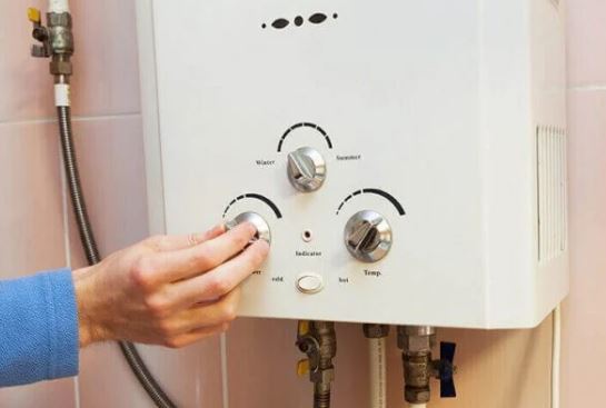 Bình nóng lạnh có 1 nút quan trọng, biết chỉnh thì tiền điện giảm đáng kể