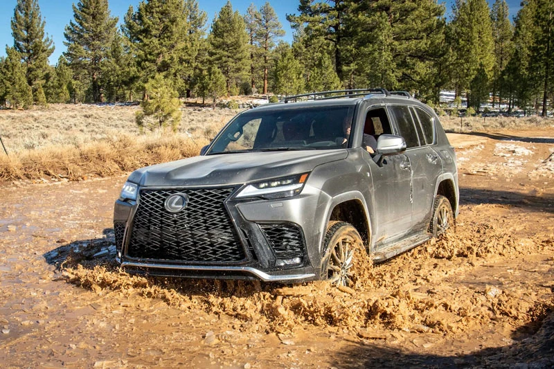 9. Lexus LX.