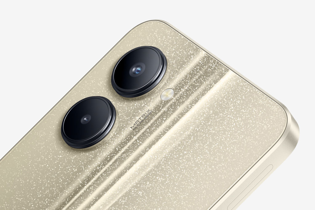 Realme ra mắt smartphone RAM 4 GB, pin 5.000 mAh, giá gần 3 triệu đồng