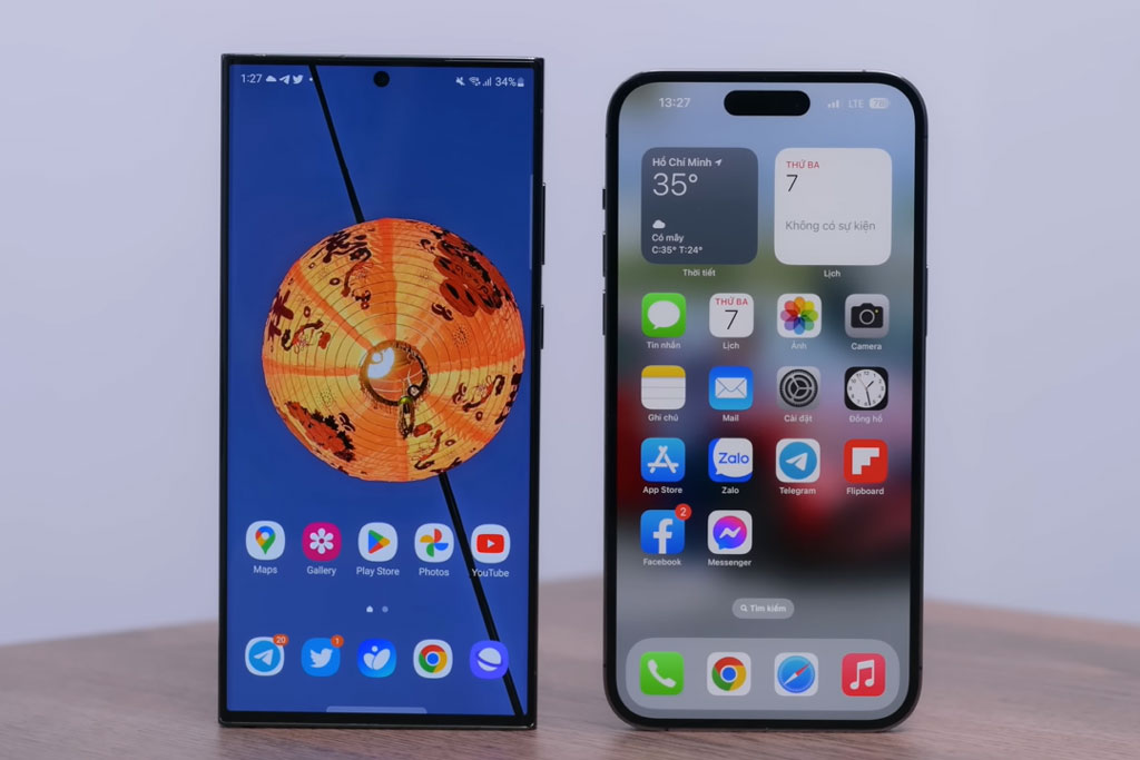 Samsung Galaxy S23 Ultra (trái) và iPhone 14 Pro Max.