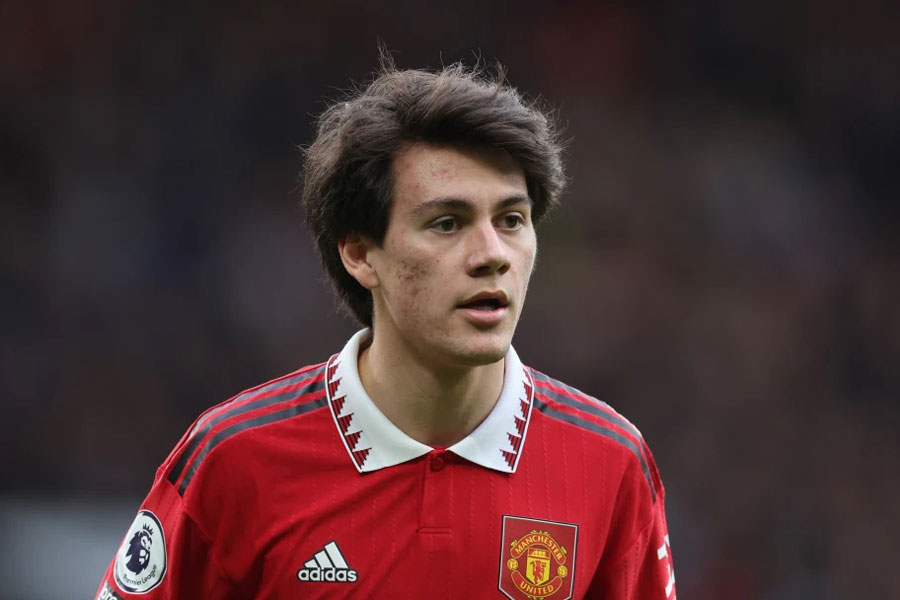 Man Utd xem xét gia hạn hợp đồng với Facundo Pellistri