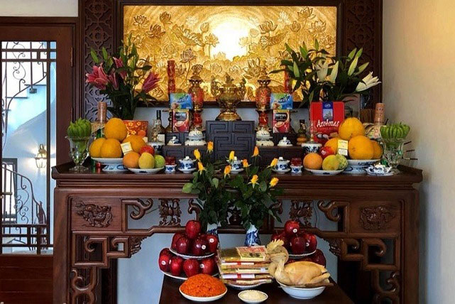 Làm ăn thất bát, túng thiếu quanh năm, xem ngay ảnh thờ có phạm 4 đại kỵ này không