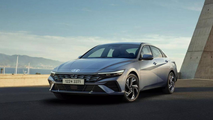 Hyundai Elantra bản nâng cấp bất ngờ lộ diện