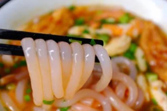 2 công thức bánh canh ngon ngọt cùng nước dùng đậm vị, ai ăn cũng phải mê