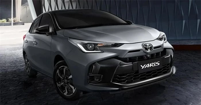 Dòng xe Yaris dành cho thị trường ASEAN xuất hiện lần đầu tiên vào năm 2013, sau đó các phiên bản nâng cấp lần lượt được tung ra vào các năm 2017 và 2020. Năm nay, nhà sản xuất đã giới thiệu Toyota Yaris phiên bản nâng cấp 2023 tại thị trường Thái Lan với nhiều cải tiến về thiết kế.