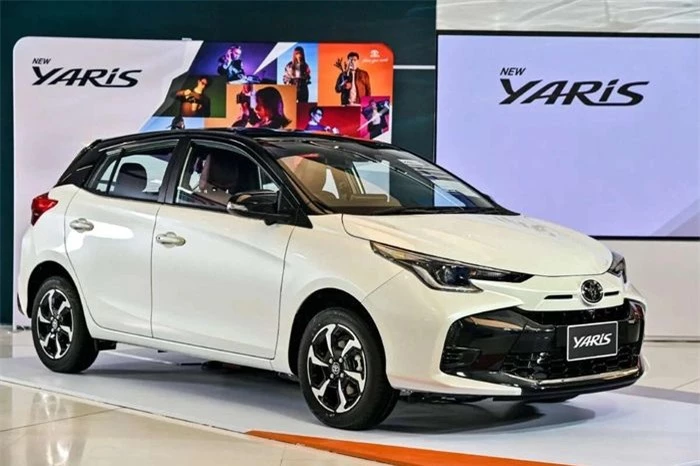 Toyota Yaris 2023 bản Premium S (tại thị trường Thái Lan)