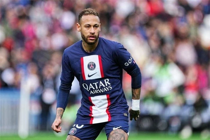 4. Neymar (PSG, mức lương: 91 triệu USD/năm).