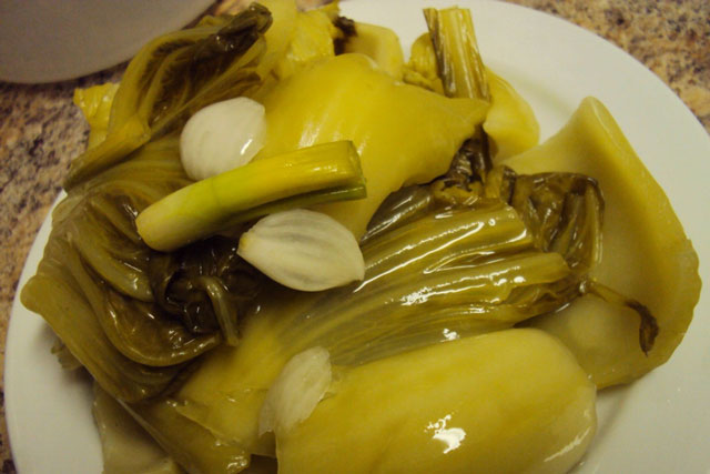 Dưa muối - món ăn ngon cũng là thần dược cho khoẻ mà ít ai ngờ tới